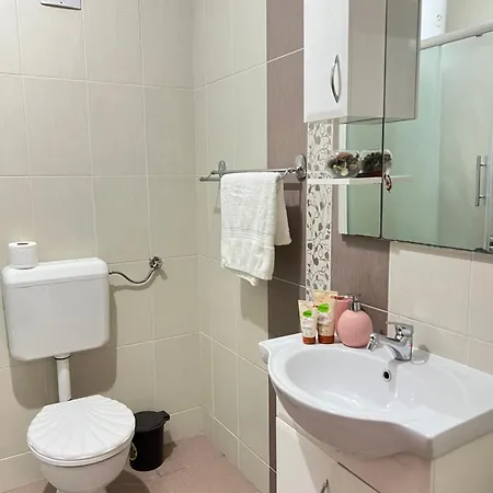 Centar 5 - Stan Na Dan Apartman *